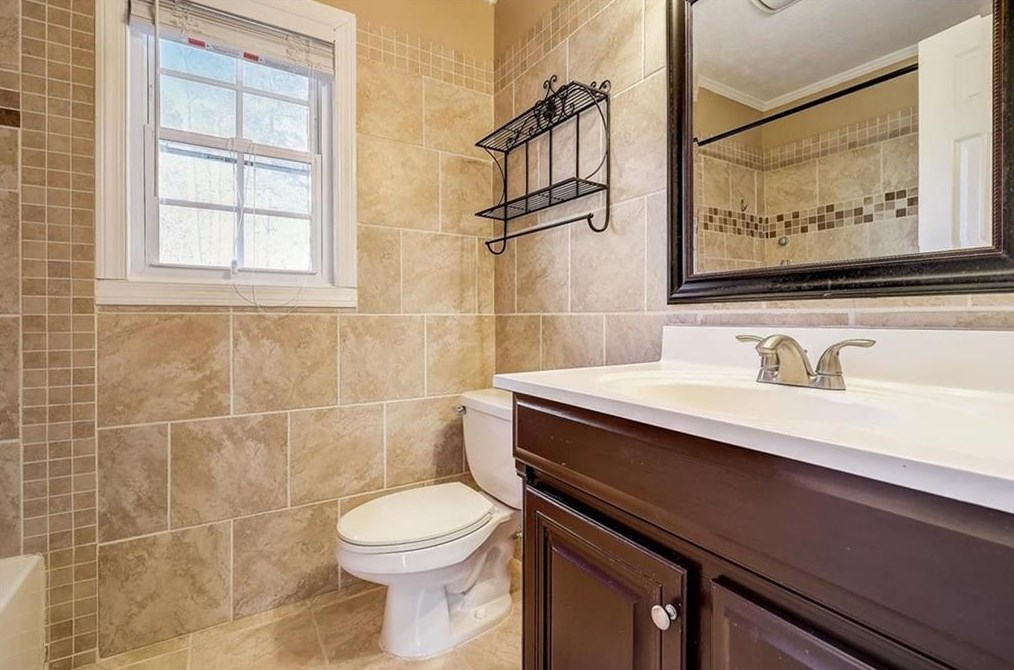620 Spring Forest Dr, Lawrenceville GA  30043-2460 exterior