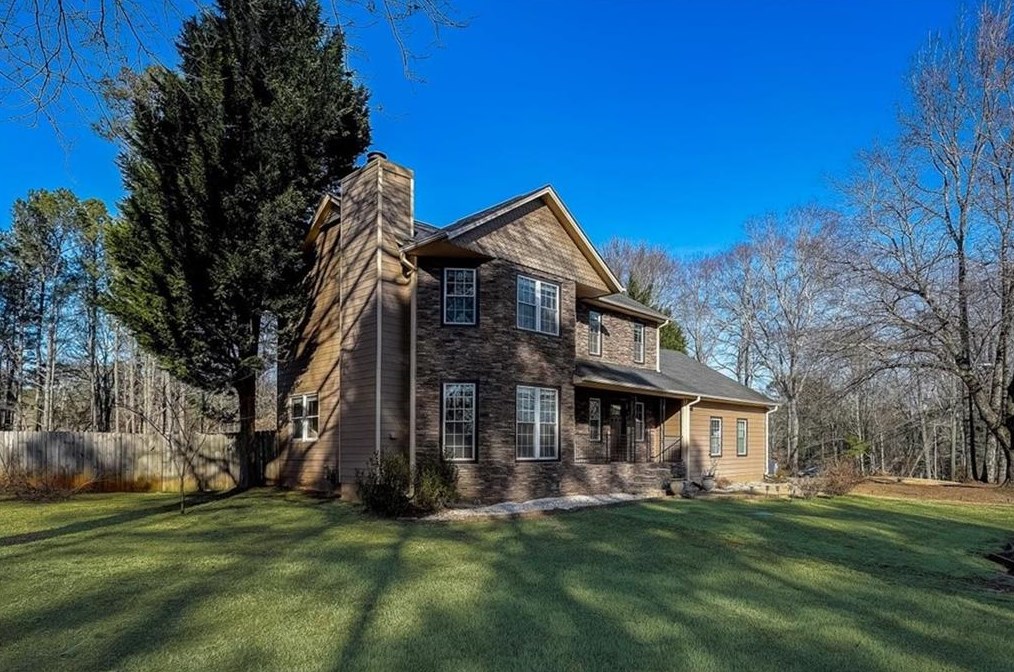 620 Spring Forest Dr, Lawrenceville GA  30043-2460 exterior