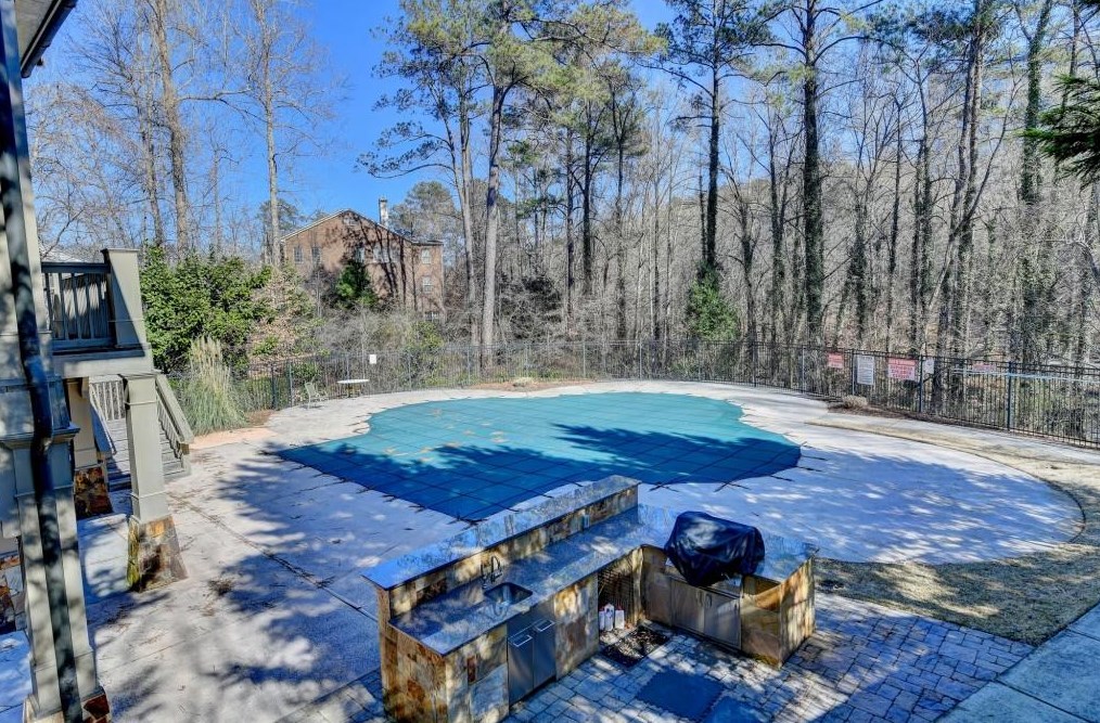 3150 Woodwalk Dr, Atlanta GA  30339-8481 exterior