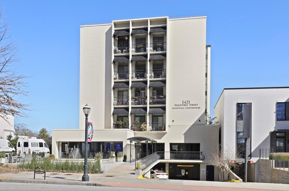 1421 Peachtree St, Atlanta GA  30309-3008 exterior