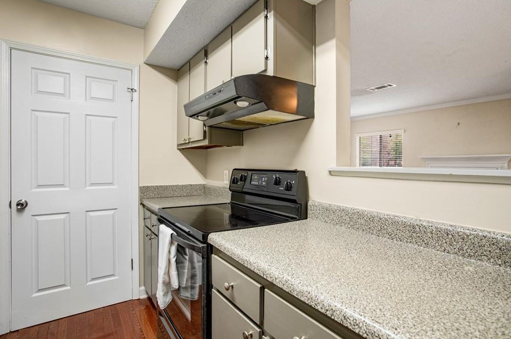 1101 Wingate Way, Atlanta GA  30350-4965 exterior