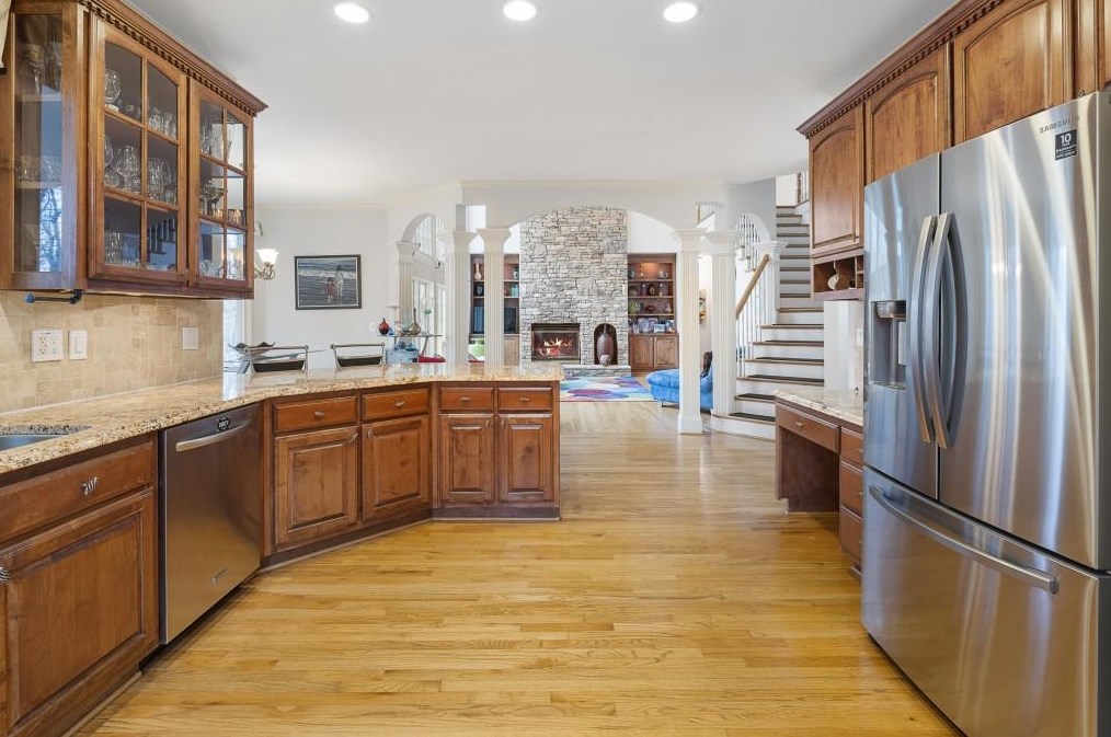 1325 Smt Rd, Alpharetta GA 30004-3528 exterior