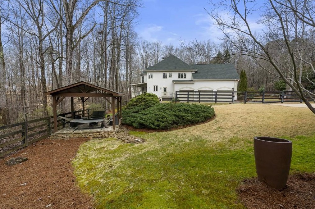 1325 Smt Rd, Alpharetta GA 30004-3528 exterior