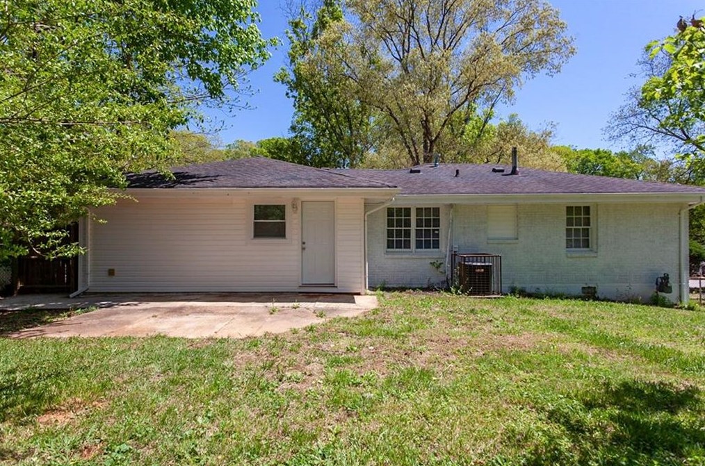 2289 Mark Trl, Decatur GA  30032-5357 exterior