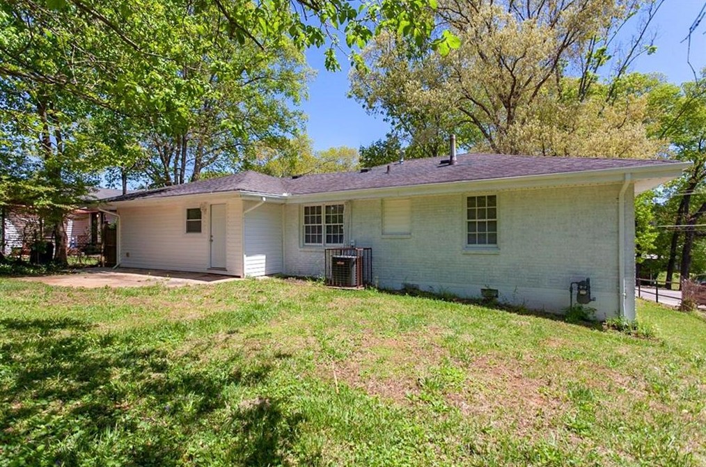 2289 Mark Trl, Decatur GA  30032-5357 exterior