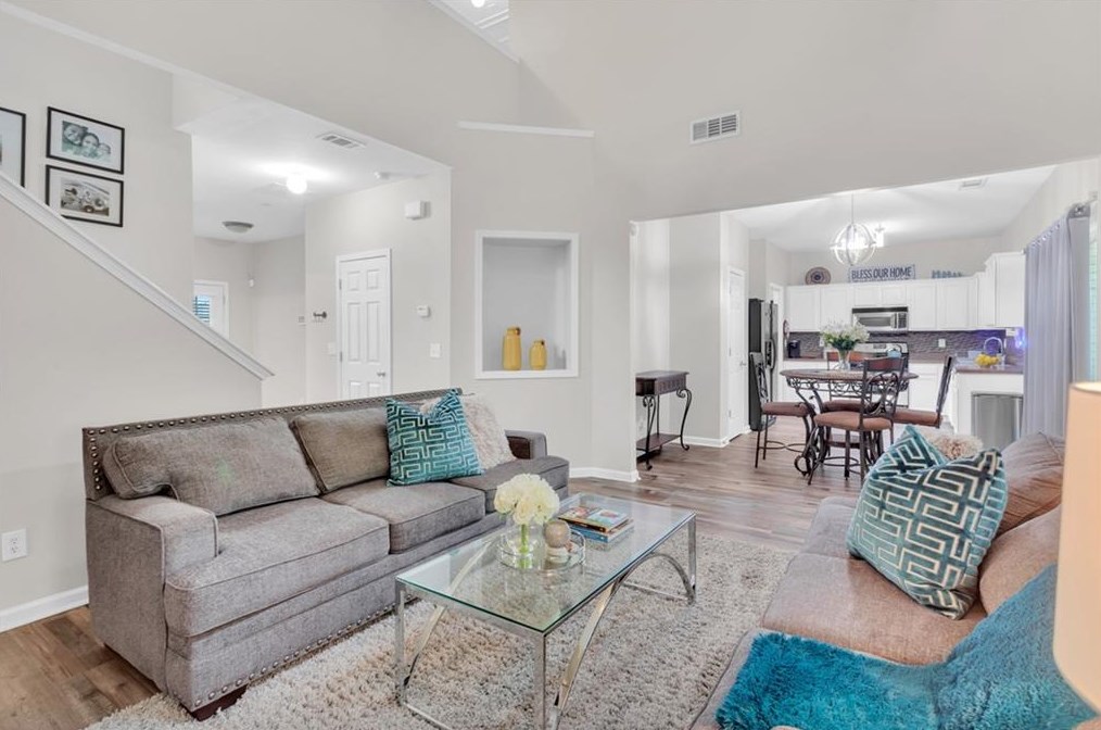 3651 Up Park Dr, Atlanta GA  30349-8735 exterior