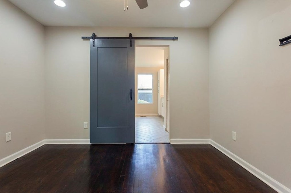 2105 Holly Hill Dr, Decatur GA  30032-5547 exterior