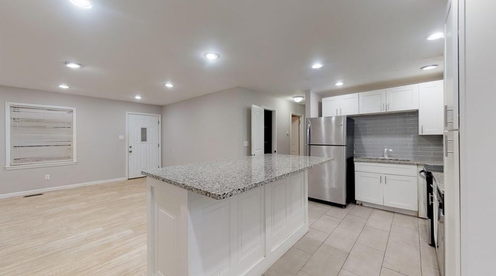 2485 Swallow Cir, Atlanta GA 30315-6514 exterior