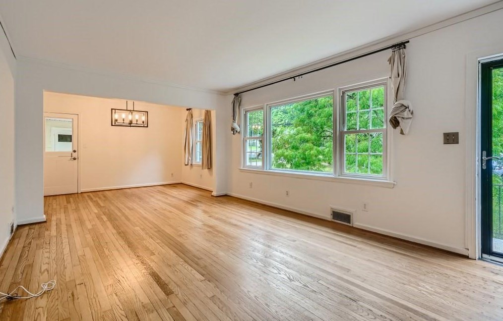 1131 Forrest Blvd, Decatur GA 30030-4737 exterior