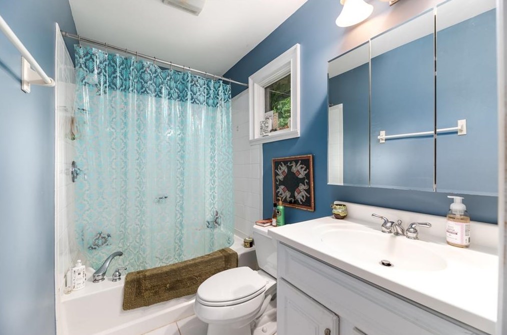 2036 Glenroy Dr, Smyrna GA  30080-2516 exterior