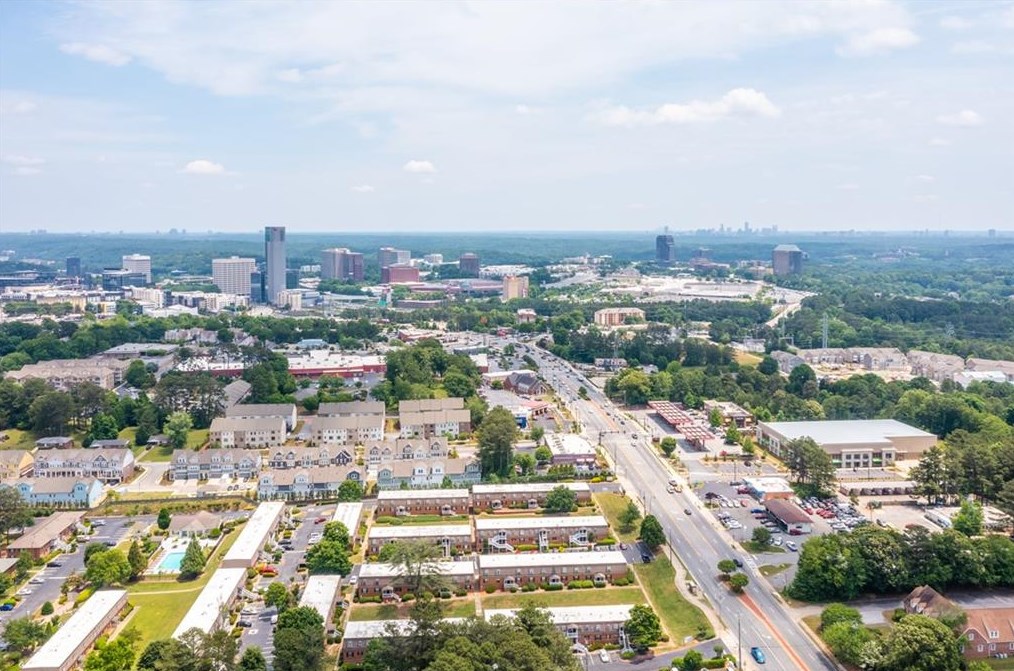 2036 Glenroy Dr, Smyrna GA  30080-2516 exterior