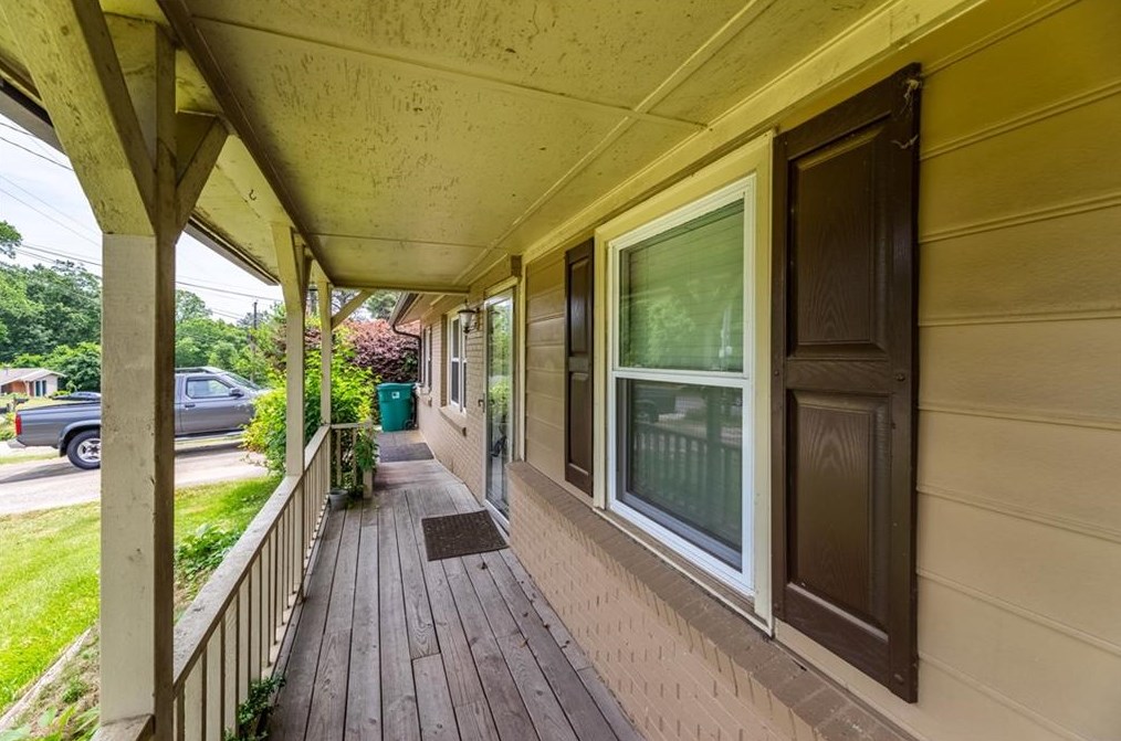 2036 Glenroy Dr, Smyrna GA  30080-2516 exterior