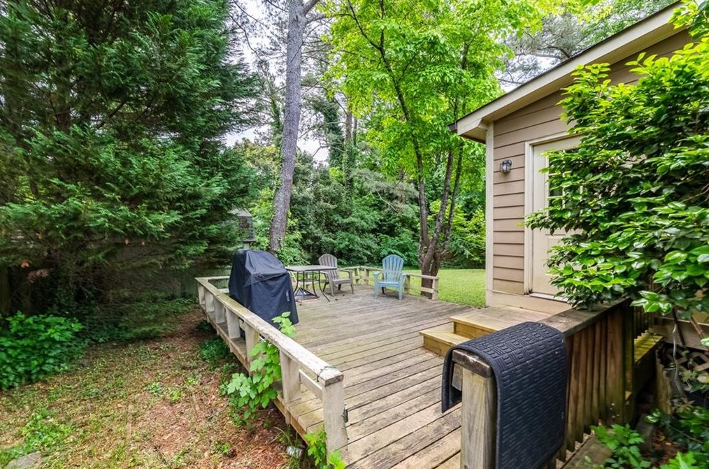 2036 Glenroy Dr, Smyrna GA  30080-2516 exterior