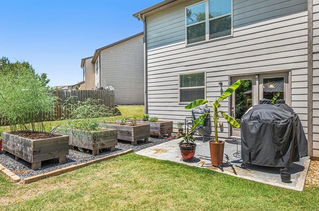 1418 Bramlett Hl Dr, Lawrenceville GA 30045-3769 exterior