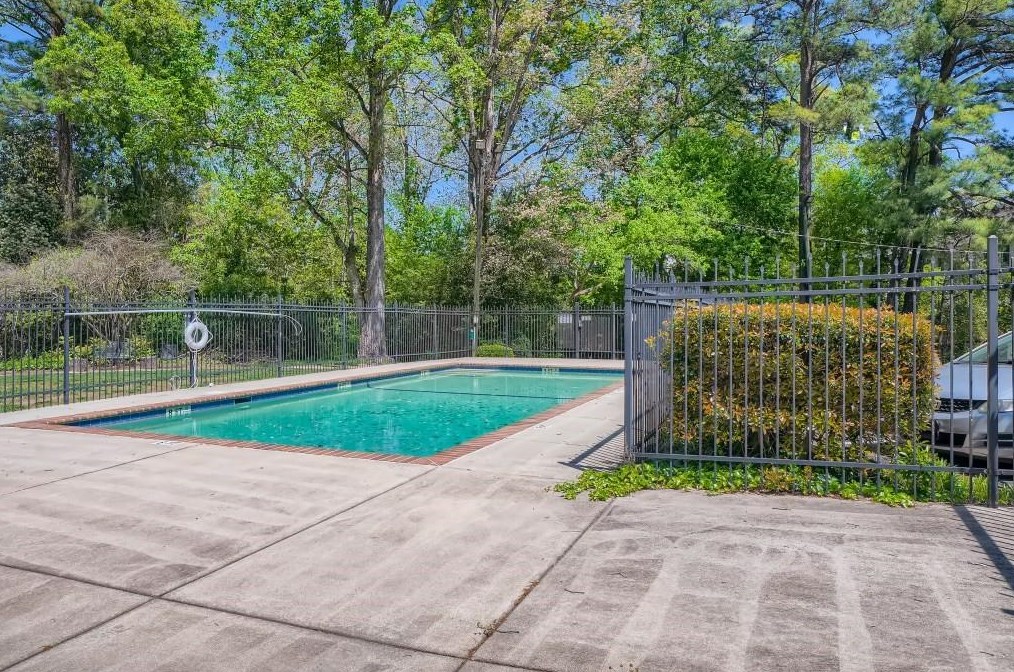 3660 Peachtree Rd, Atlanta GA  30341-2337 exterior