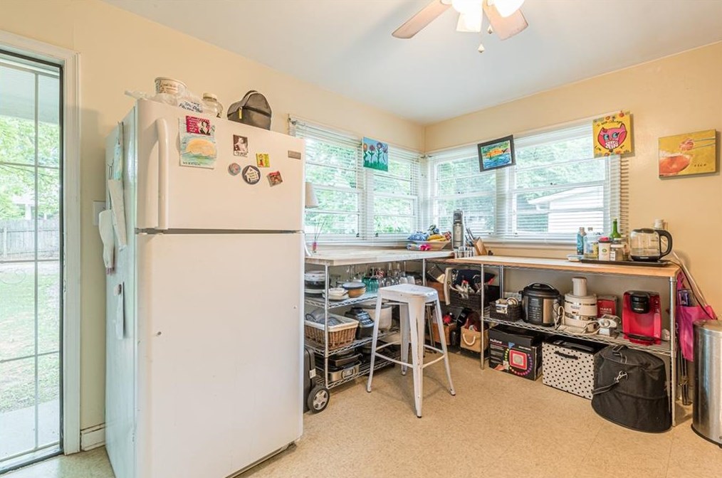 2231 Newnan St, Atlanta GA  30344-2541 exterior