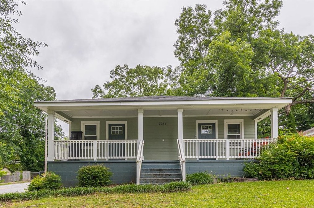 2231 Newnan St, Atlanta GA  30344-2542 exterior
