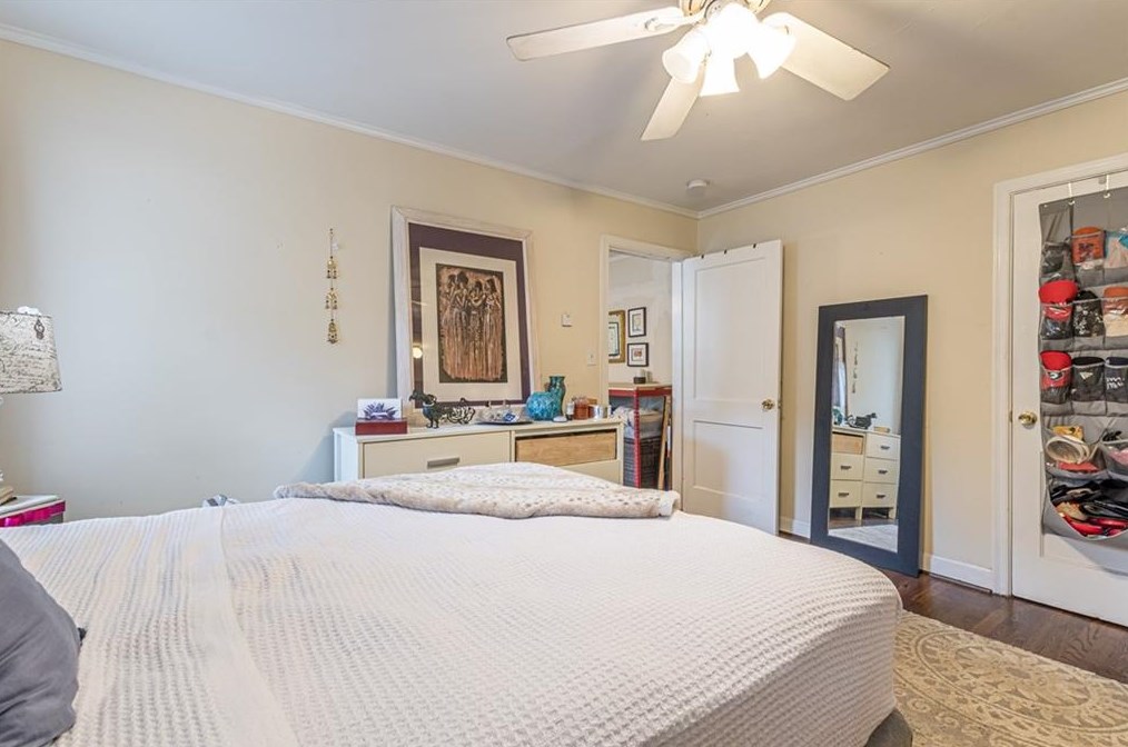 2231 Newnan St, Atlanta GA  30344-2541 exterior