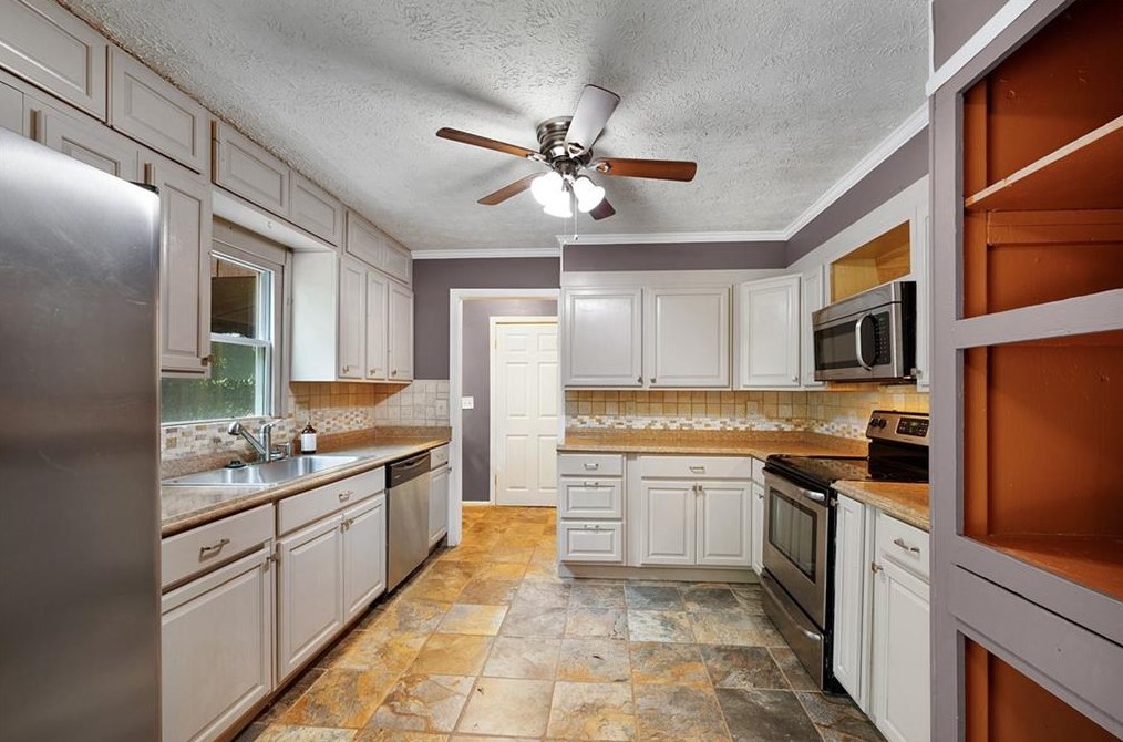 297 Scott Cir, Calhoun GA  30701-7939 exterior