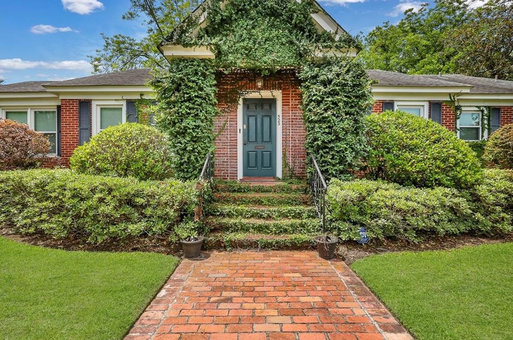 523 53rd St, Savannah GA  31405-3511 exterior