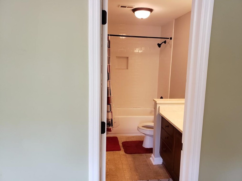 1301 River Green Dr, Atlanta GA 30327-3055 exterior