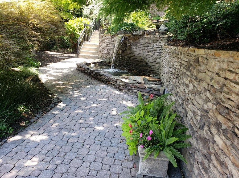 1301 River Green Dr, Atlanta GA 30327-3055 exterior