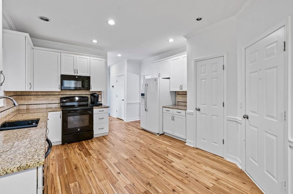 1140 Mayfield Mnr Dr, Alpharetta GA 30009-3196 exterior