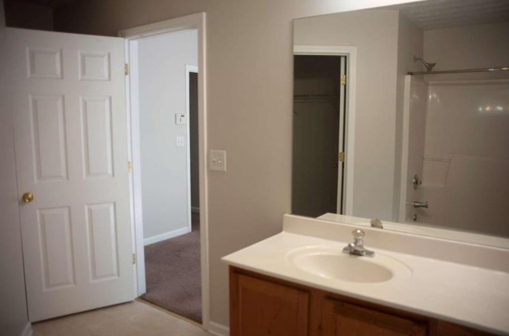 1830 Broadway St, Decatur GA  30035-2242 exterior