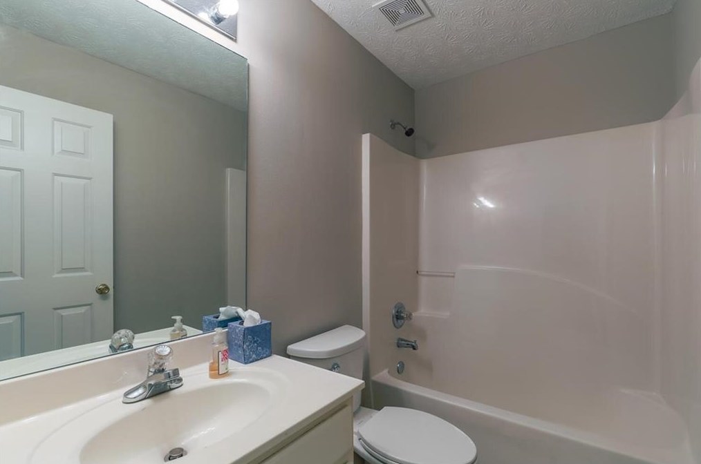 2433 Radcliff Dr, Lawrenceville GA 30043-2002 exterior