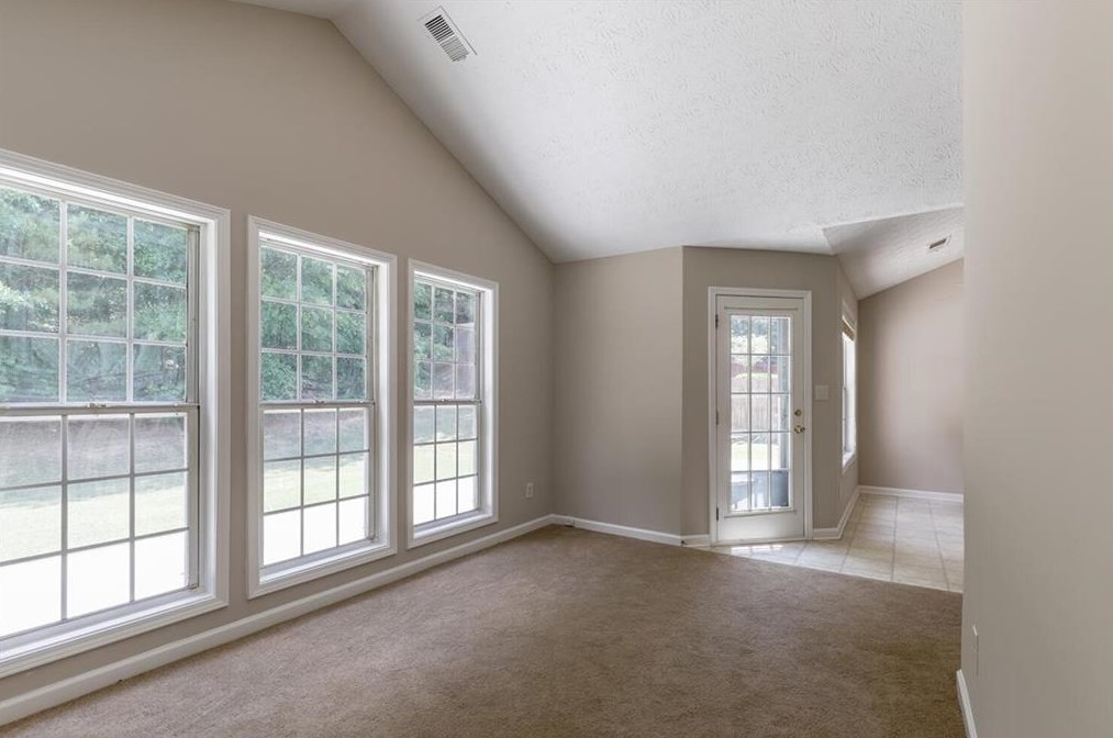 2433 Radcliff Dr, Lawrenceville GA 30043-2002 exterior