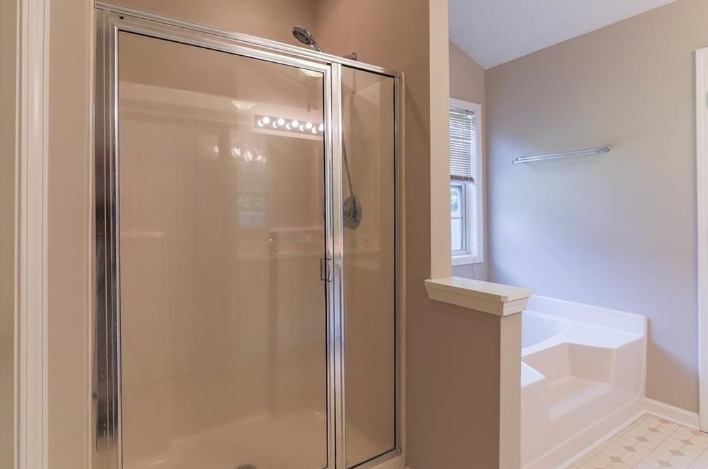 2433 Radcliff Dr, Lawrenceville GA 30043-2002 exterior