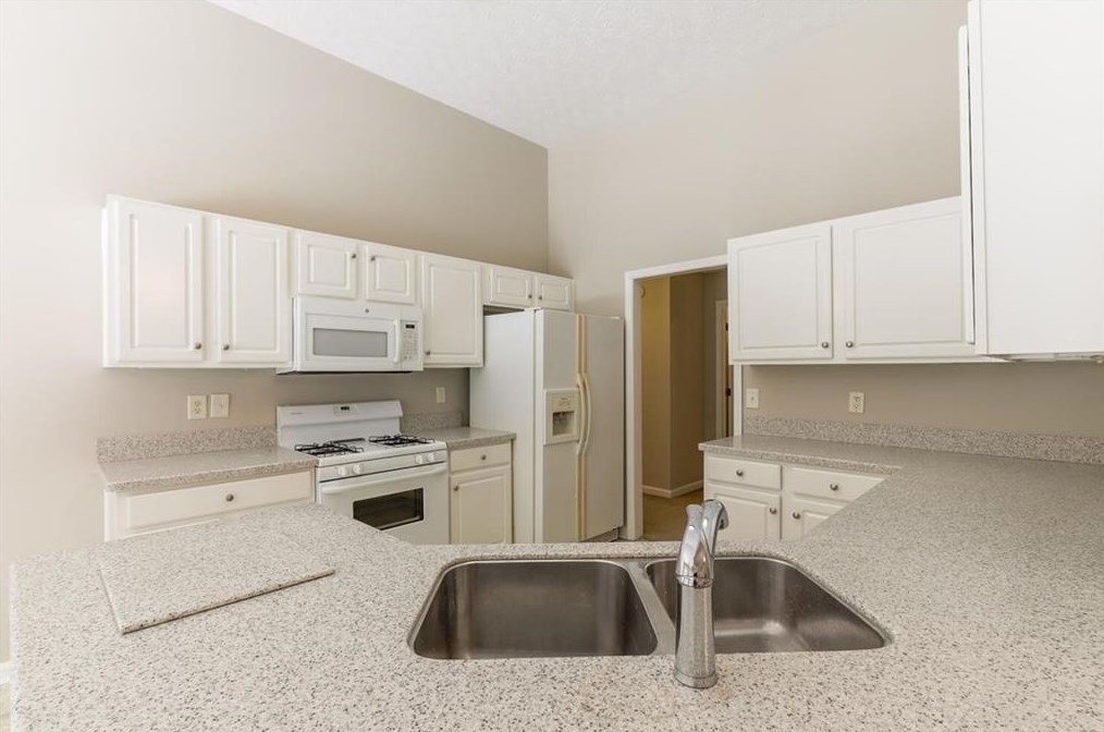 2433 Radcliff Dr, Lawrenceville GA 30043-2002 exterior