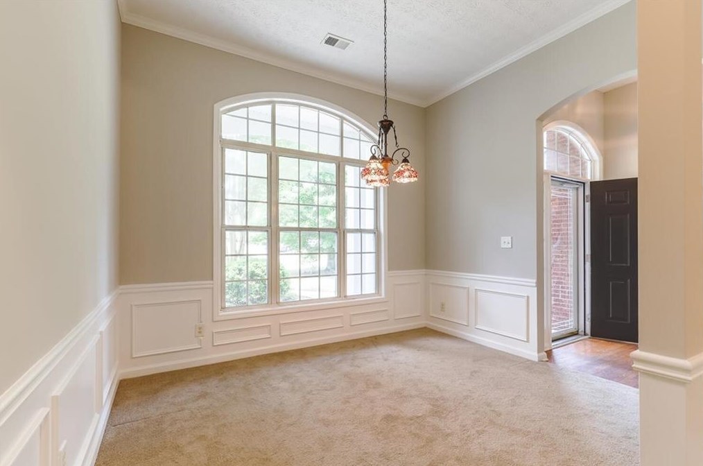 2433 Radcliff Dr, Lawrenceville GA 30043-2002 exterior