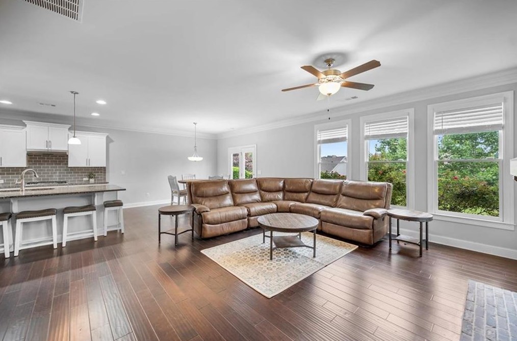 7043 Tree House Way, Flowery Branch GA  30542-7546 exterior