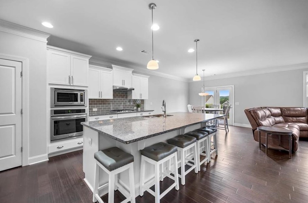 7043 Tree House Way, Flowery Branch GA  30542-7546 exterior