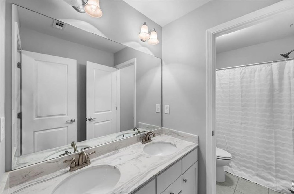 7043 Tree House Way, Flowery Branch GA  30542-7546 exterior