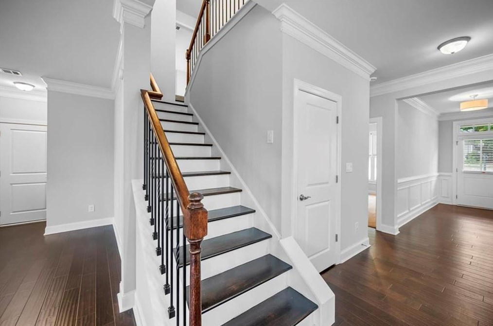7043 Tree House Way, Flowery Branch GA  30542-7546 exterior