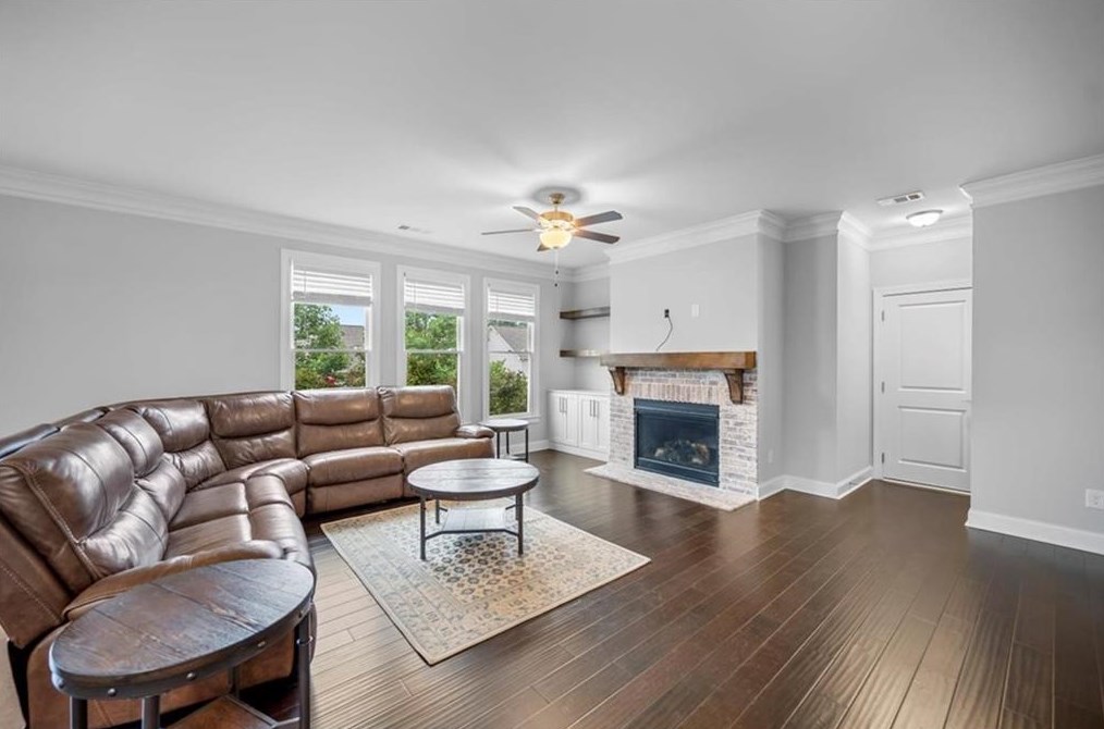 7043 Tree House Way, Flowery Branch GA  30542-7546 exterior