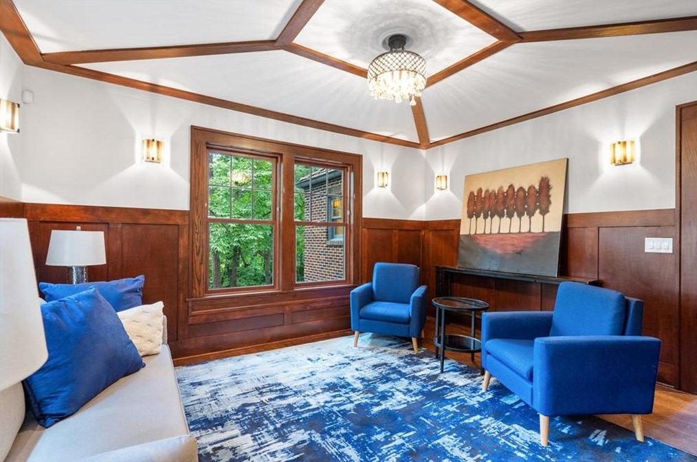 2665 Northside Dr, Atlanta GA  30305-3515 exterior