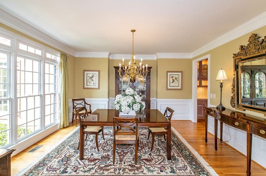 2040 Bent Crk Mnr, Alpharetta GA exterior