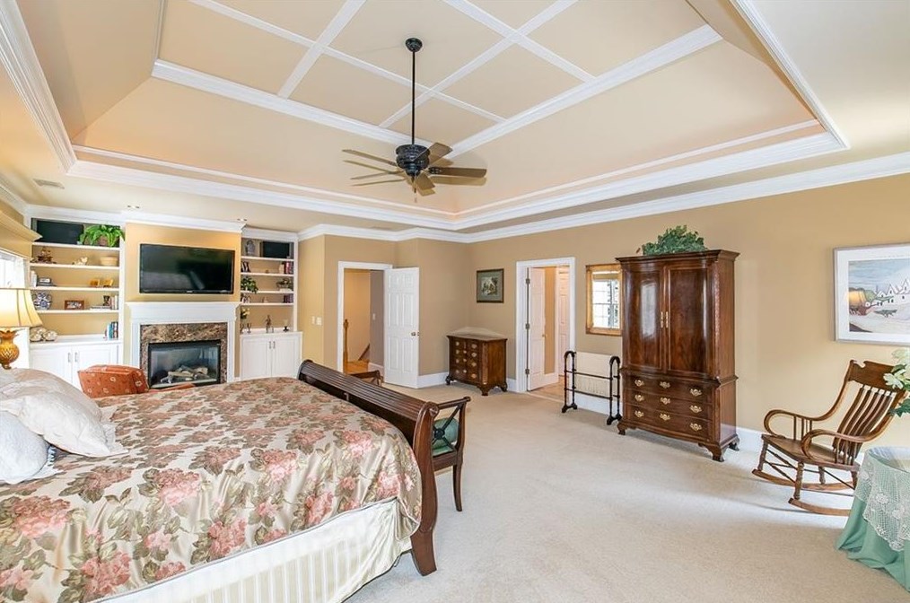 2040 Bent Crk Mnr, Alpharetta GA exterior