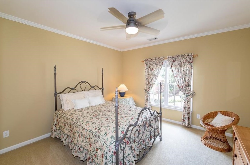 2040 Bent Crk Mnr, Alpharetta GA exterior