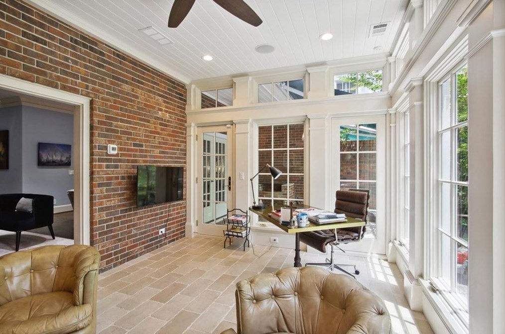 403 Townsend Pl, Atlanta GA  30327-3037 exterior