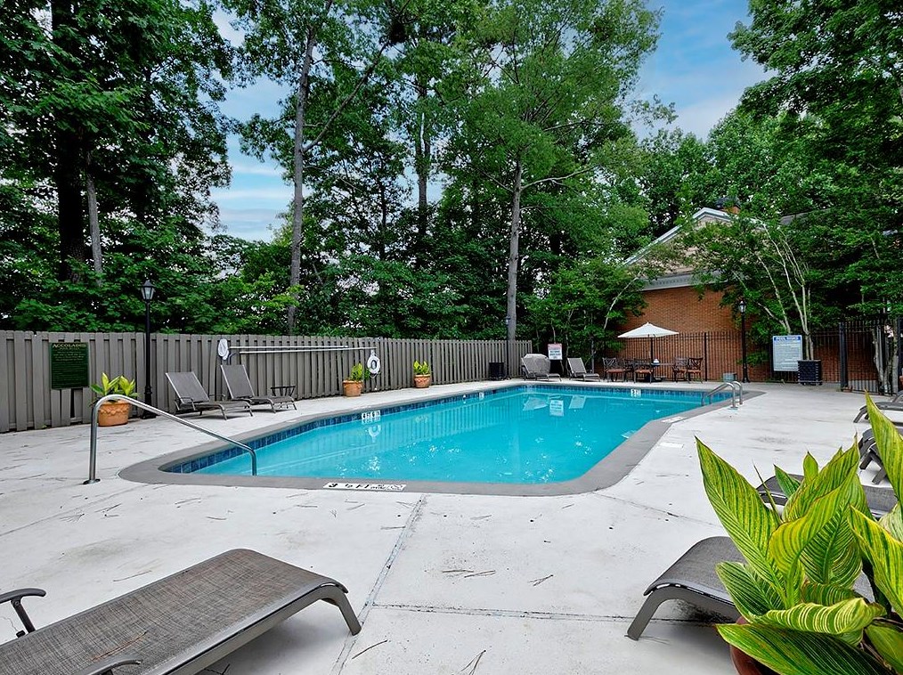 7500 Roswell Rd, Atlanta GA  30350-4832 exterior