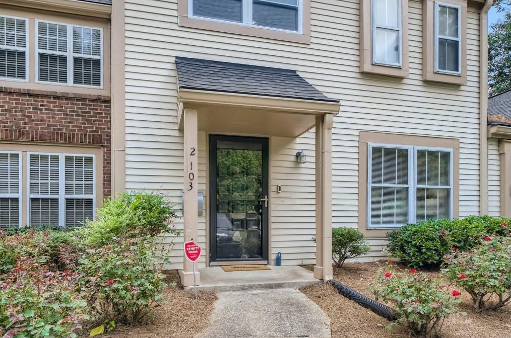 2103 Simsbury Ln, Atlanta GA 30338-6511 exterior