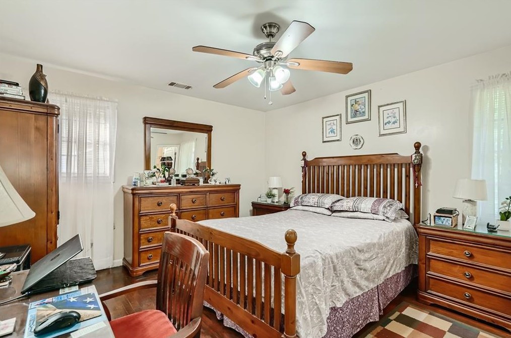 1653 Pne Gln Cir, Decatur GA 30035-1537 exterior