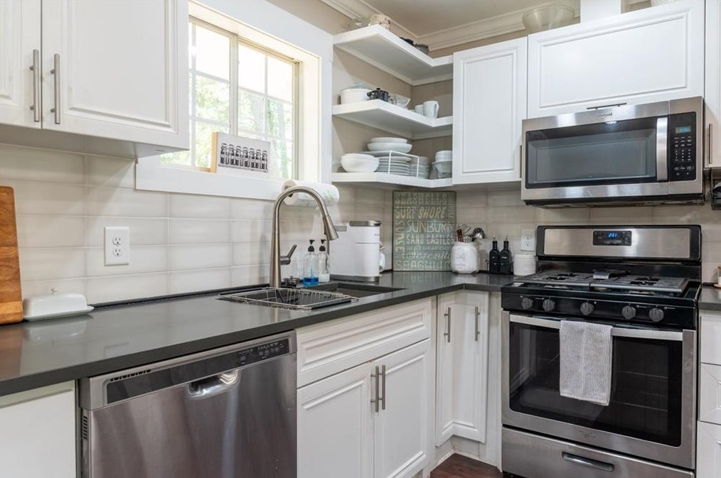 3490 Larkspur Ter, Decatur GA  30032-4841 exterior