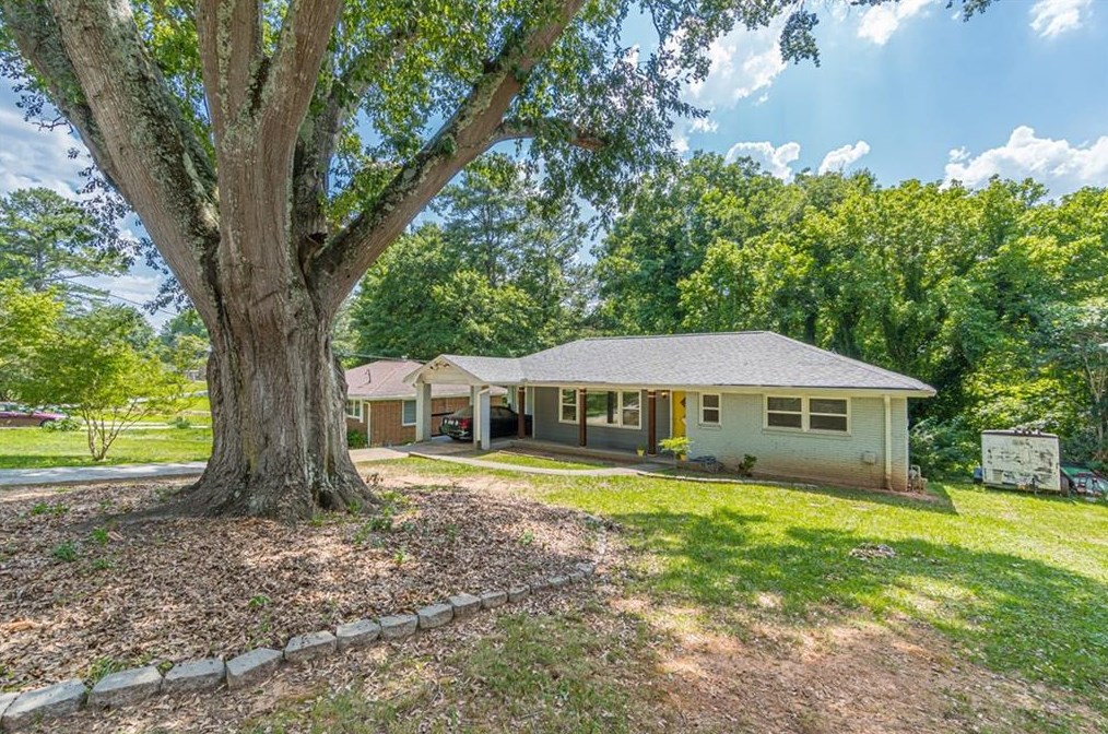 2175 Glendale Dr, Decatur GA  30032-5809 exterior