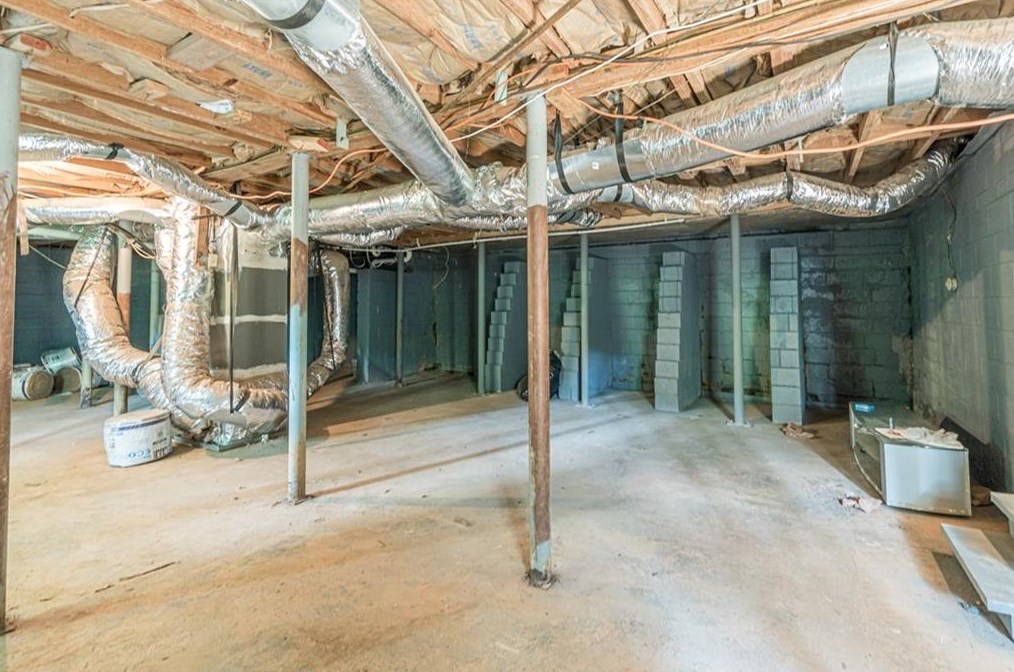 2175 Glendale Dr, Decatur GA  30032-5809 exterior