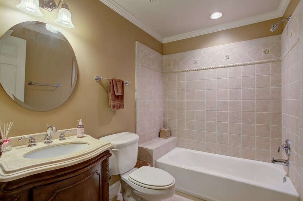 3766 Wescott Cv, Atlanta GA  30319-1625 exterior